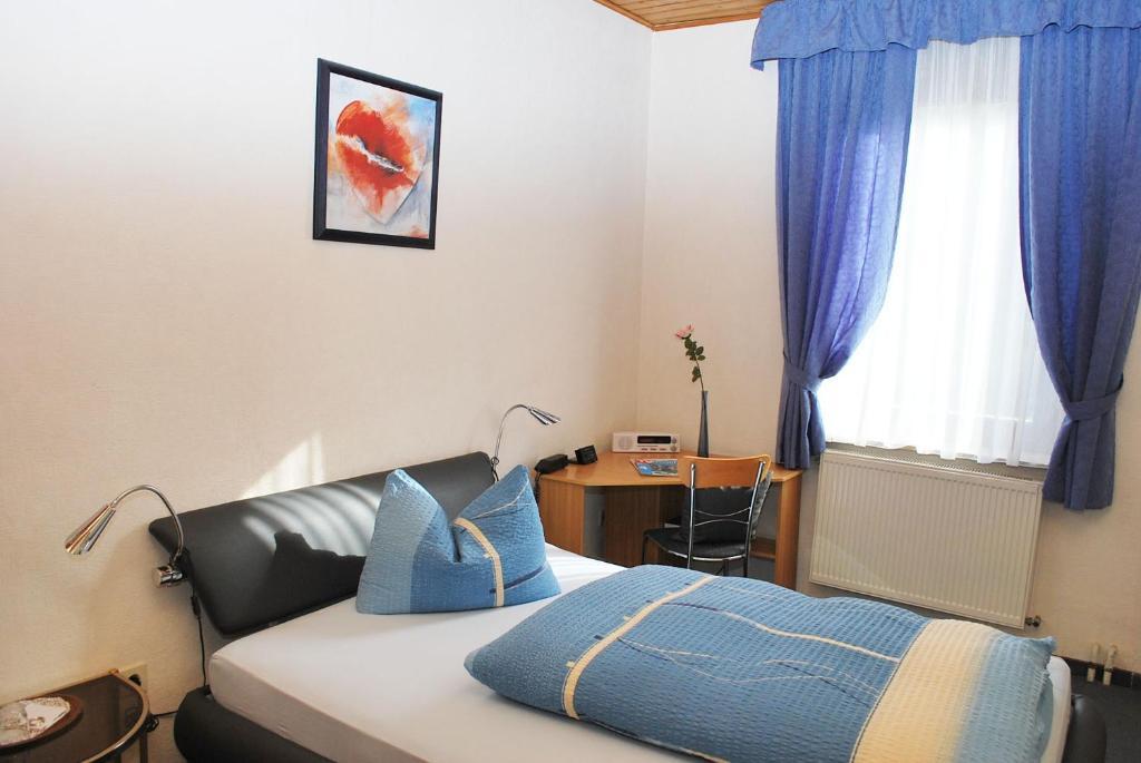 Hotel Waldschloss Bad Camberg Room photo
